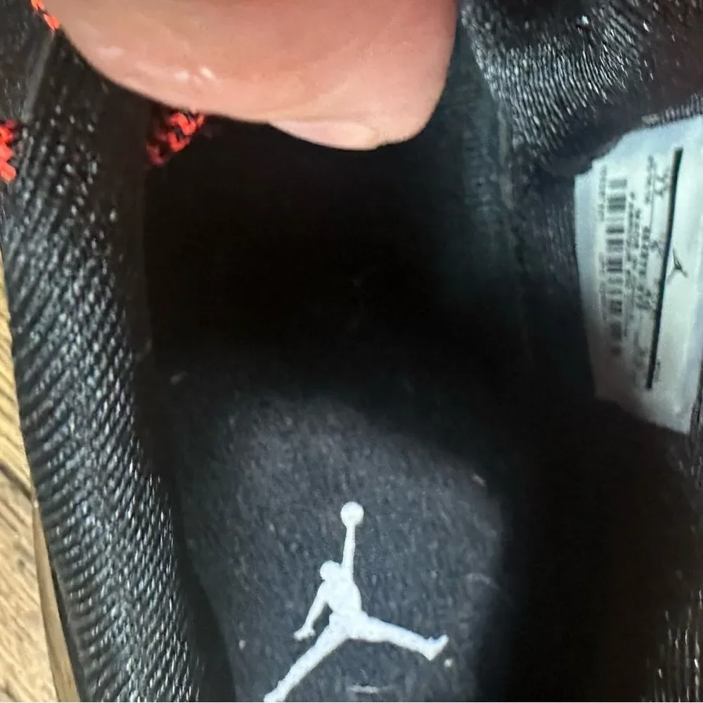 JORDAN YOUTH size 7
